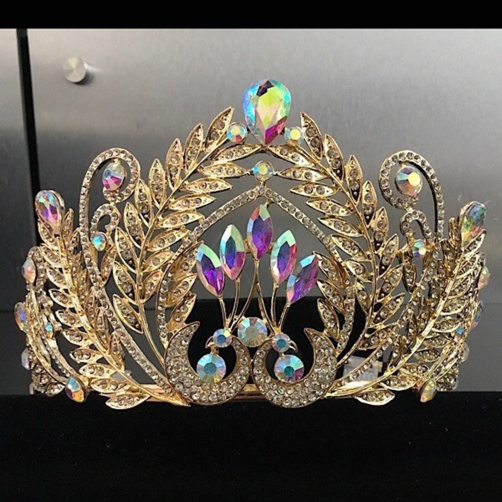 New Irradescent Tiara - Picture 2 of 5